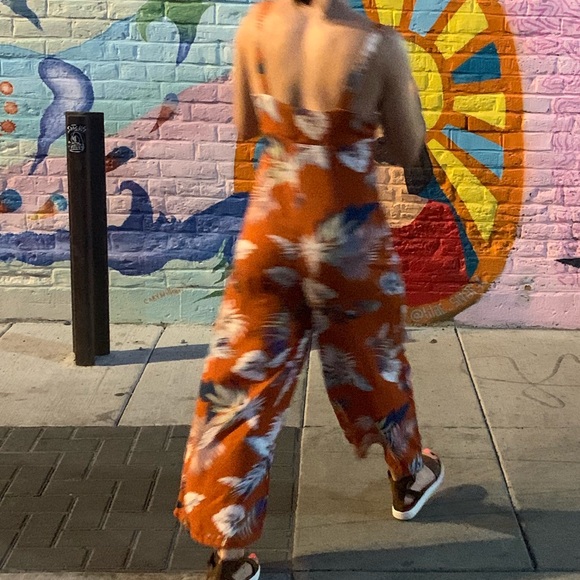 Forever 21 tropical jumpsuit - Picture 2 of 3